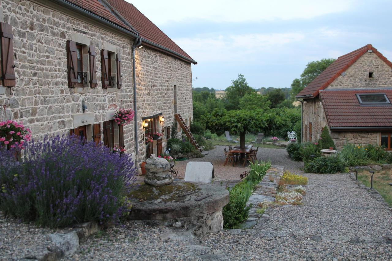 La Belle Âme Acomodação com café da manhã Saint-Priest-des-Champs Exterior foto